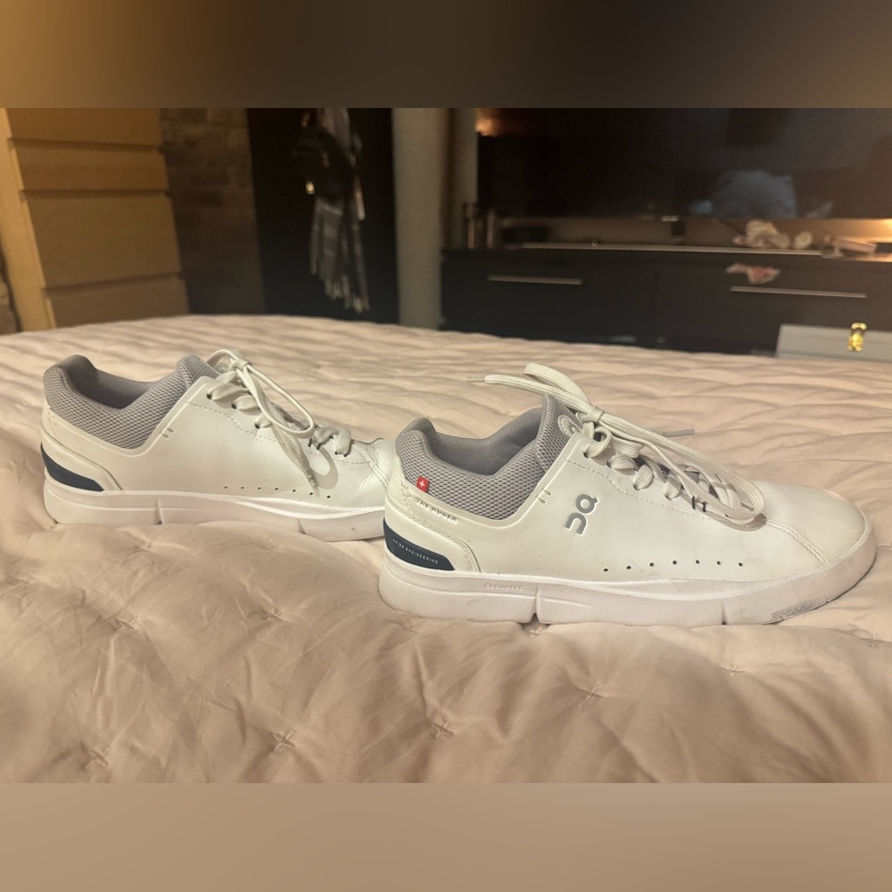 On Running the Roger women’s White and lilac Sneakers
